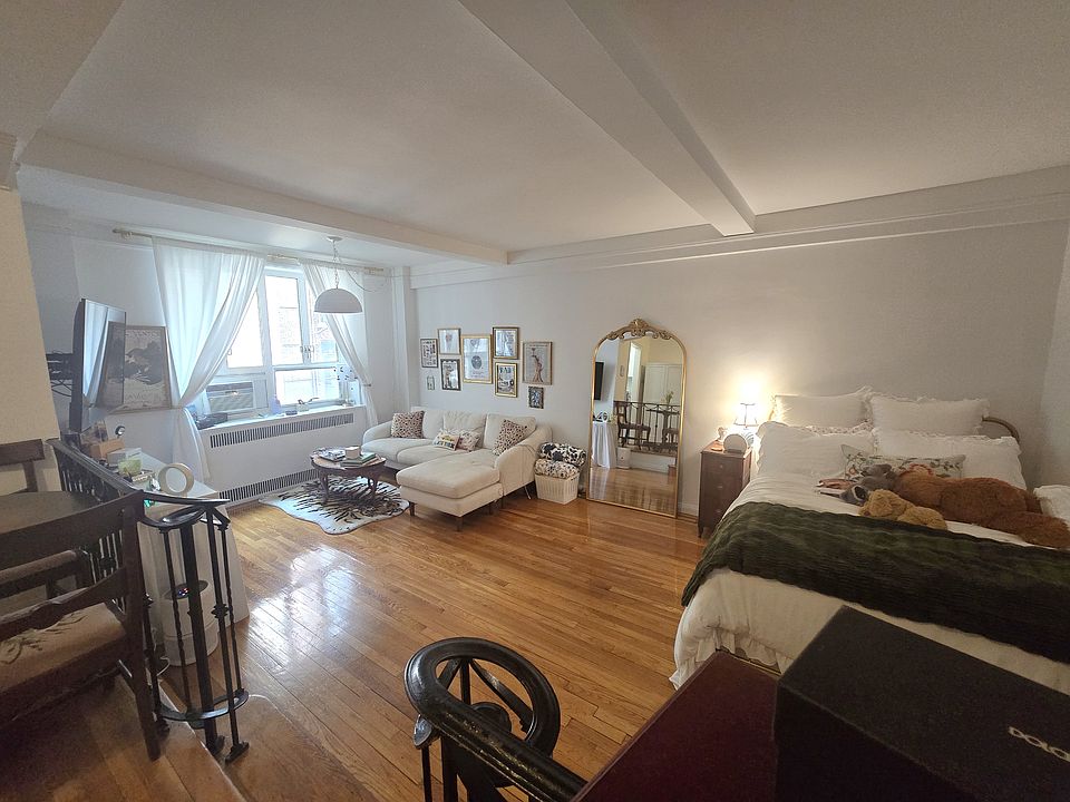 1st image of 200 W 20th St APT 1101