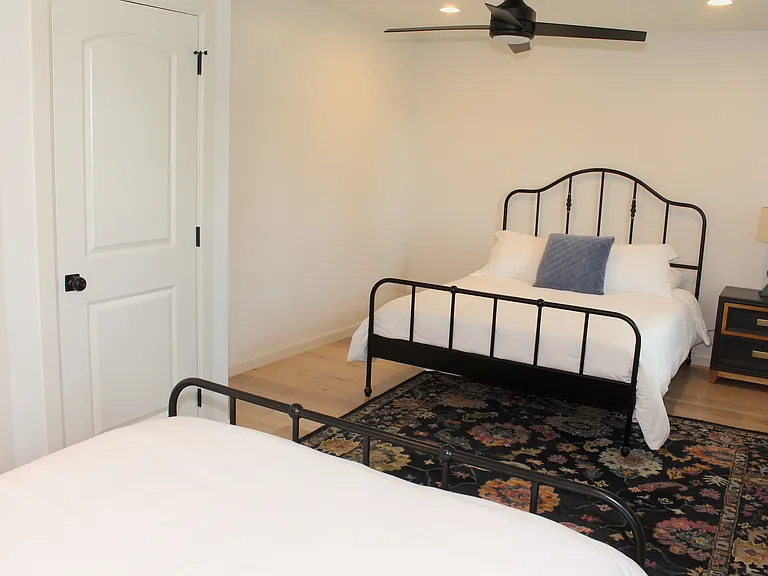 2533 Mark Dr — Photo 36