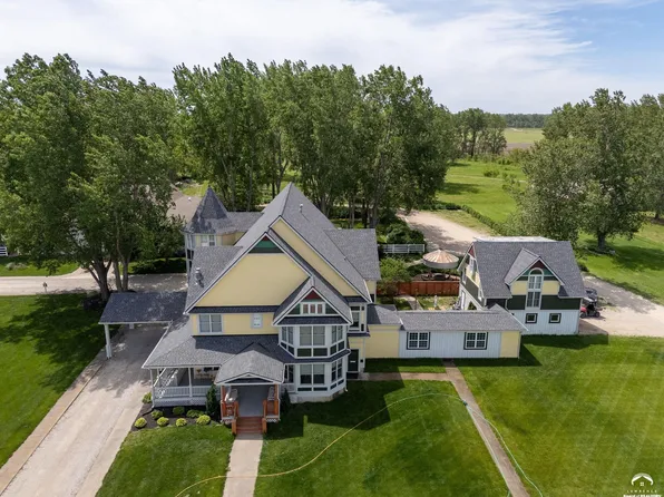 1431 N 1900th Rd, Lawrence, KS 66044