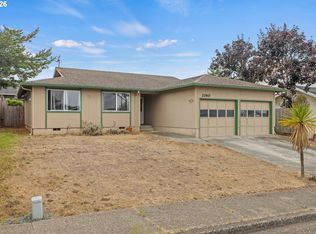 2060 Hayes St, North Bend, OR 97459