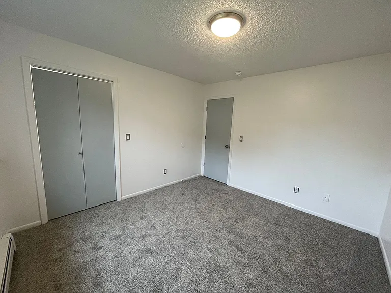 8521 Golden St — Photo 12