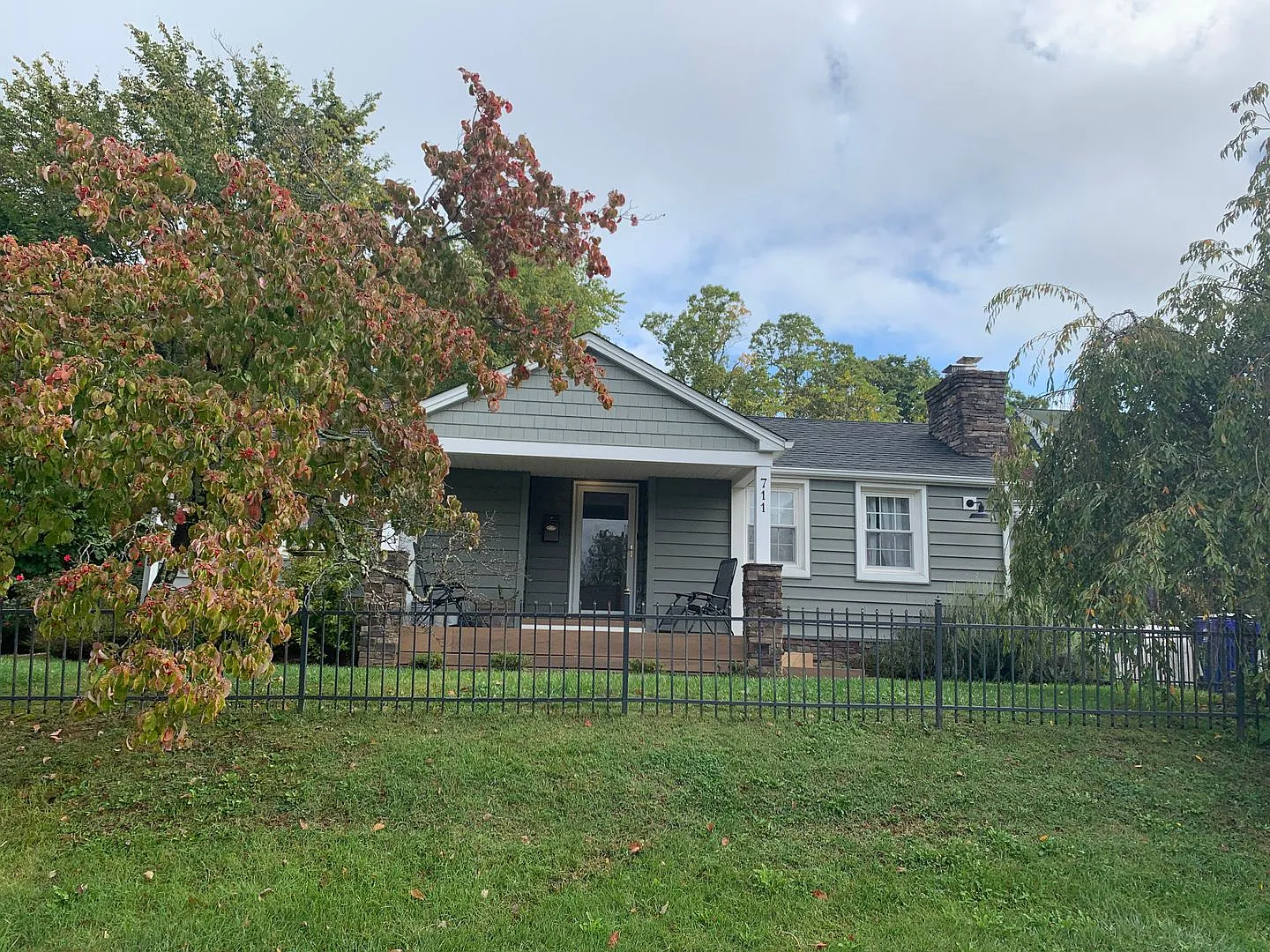 711 Gracelyn Ct | 3Bed 2 Bath | Downtown Blacksburg | — Photo 3