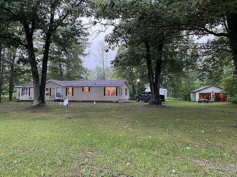 2nd image of 1712 Weber Rd