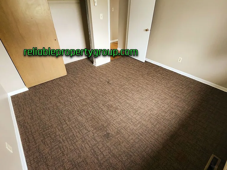 10735 Old Decatur Rd — Photo 10