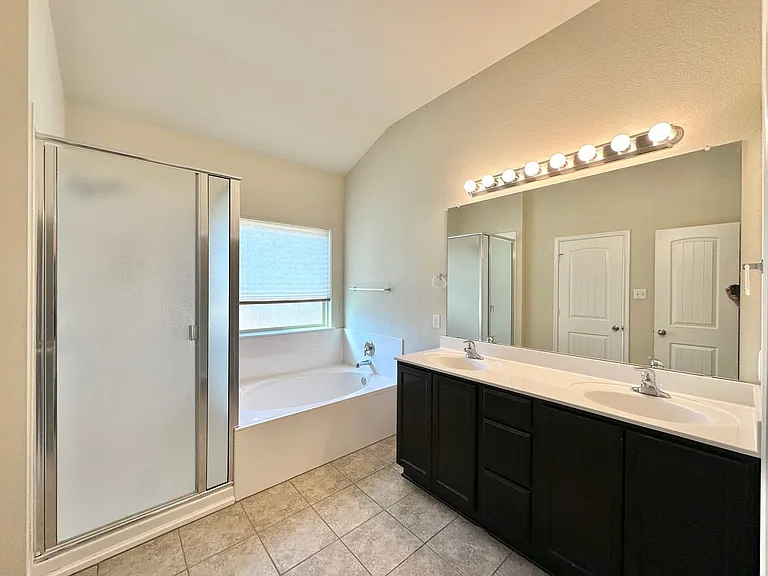 3383 Vineyard Trl — Photo 28