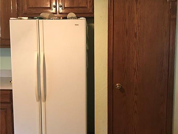 4th image of 11416 Walters Ave