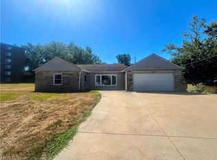 34040 Ridge Rd, Willoughby, OH 44094