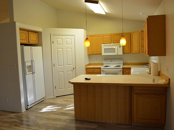 5th image of 1354 Targhee Dr