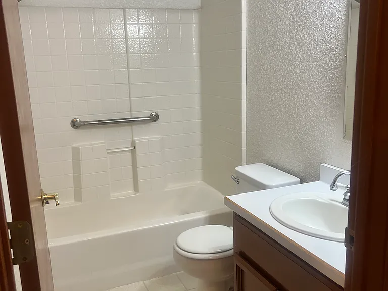 5900 Laramie Ln — Photo 7