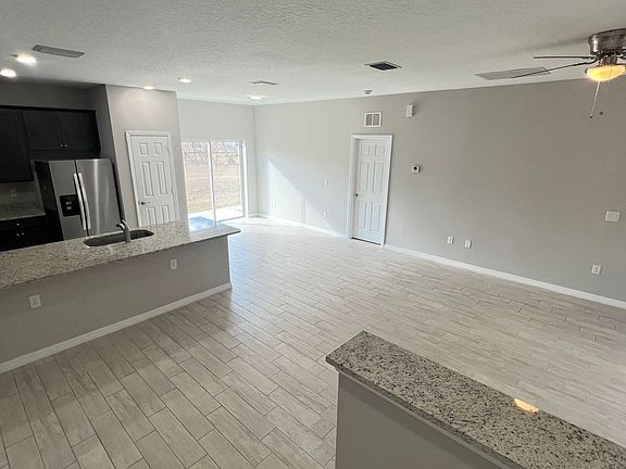 4th image of 3298 Halden Ave SE