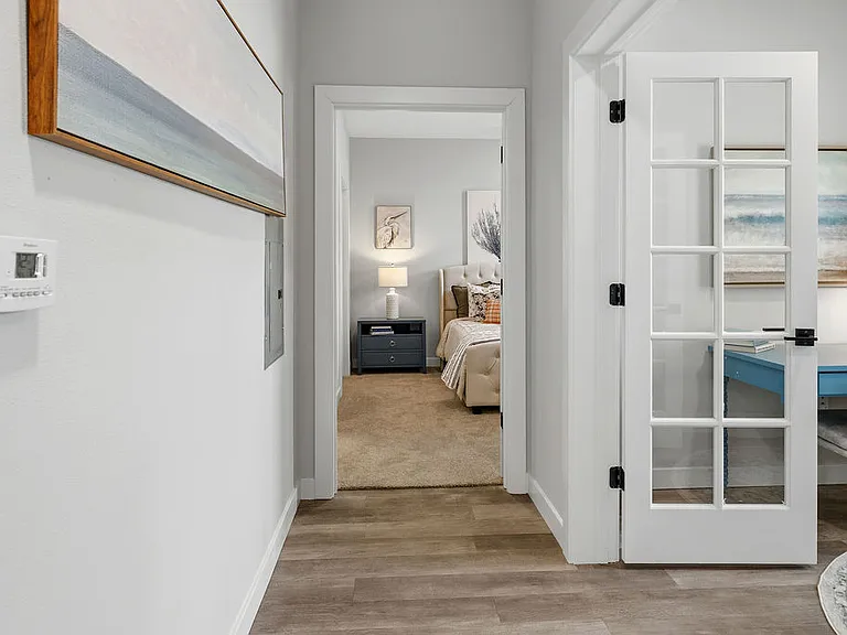 Zephyr Apartments — Photo 10