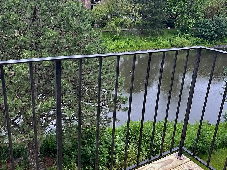 1535 Norway Ln #3B — Photo 2