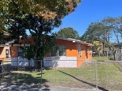 Community Gardens — Photo 2