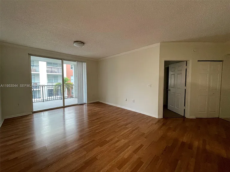 17125 N Bay Rd #3404 — Photo 6
