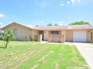 270 Meadow Glade Dr, San Antonio, TX 78227