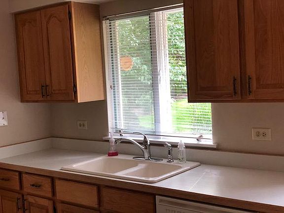 4th image of 644 Thornwood Dr