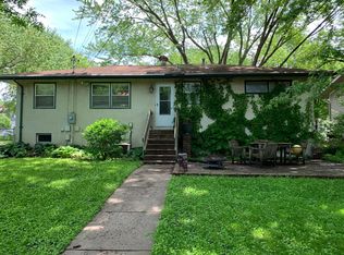 556 10th Ave NW, Saint Paul, MN 55112