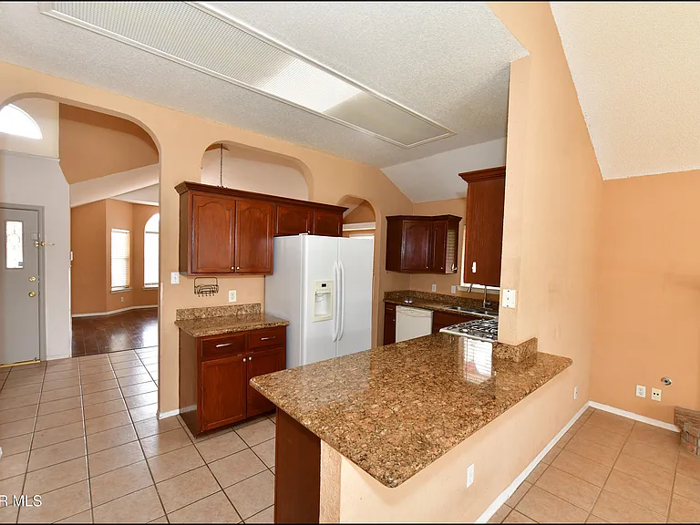 7737 Plaza Azul Rd — Photo 15
