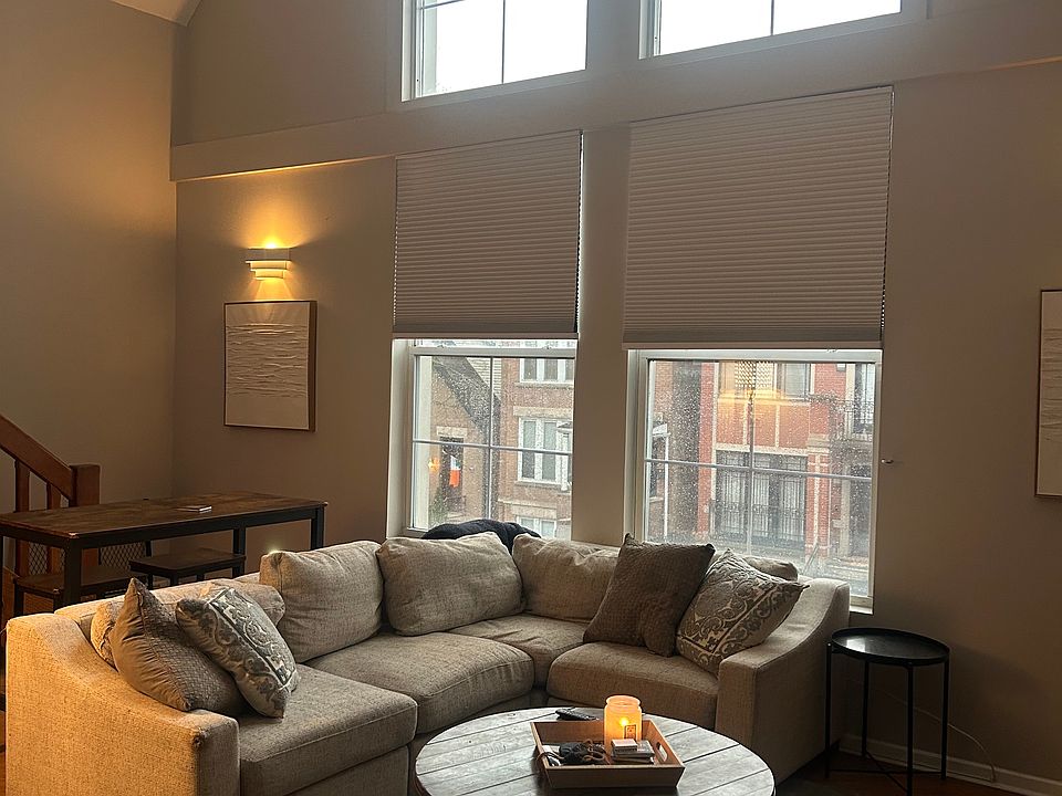 1st image of 3255 N Leavitt St Unit 2