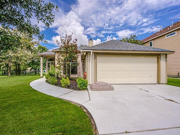 2nd image of 12981 Corona Ct