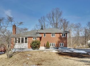 394 Fairview Ave, Yorktown Heights, NY 10598