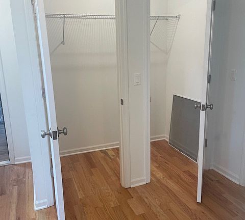 4th image of 1510 N Elston Ave #2R