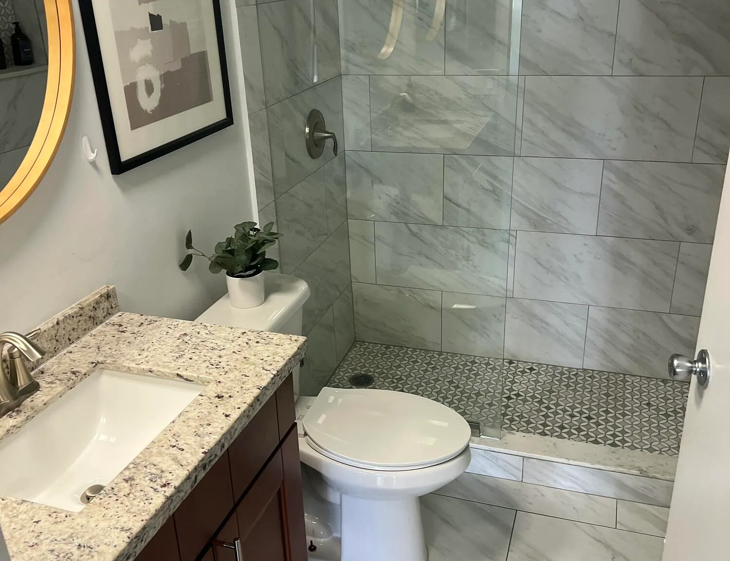 1 bed, 1.0 bath, 900 sqft, $2,595 — Photo 3