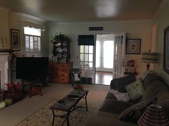 2nd image of 2879 Circle Dr