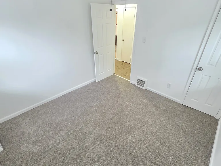 11415 Auburn St — Photo 16
