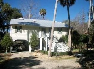 16123 W River Rd, Inglis, FL 34449