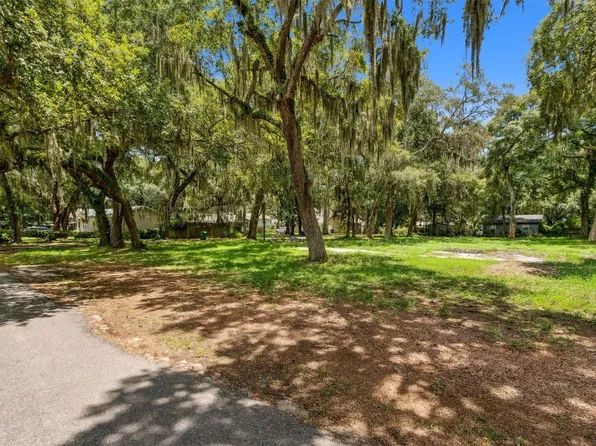 1889 Palm Dr, Fernandina Beach, FL 32034