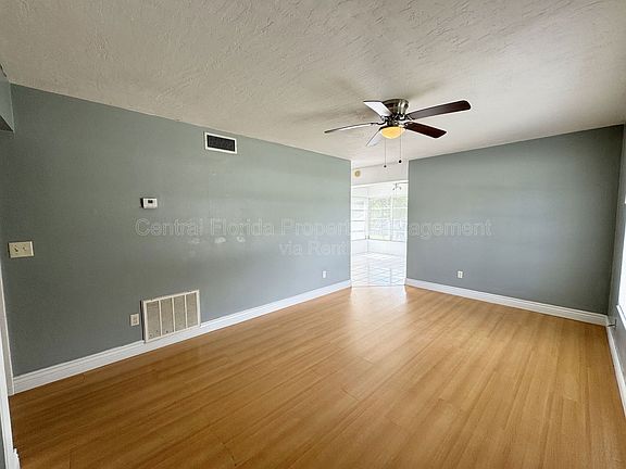 2nd image of 2344 Greenwood St