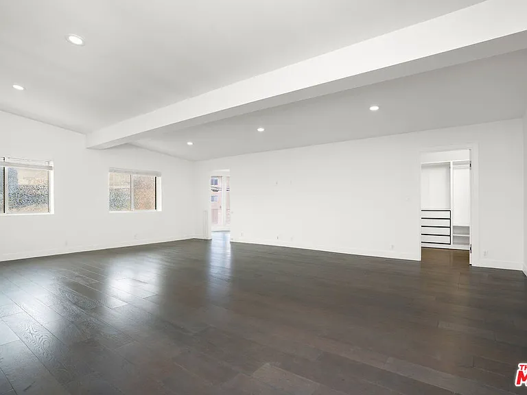 12041 Huston St — Photo 23