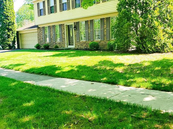 2nd image of 866 Mandy Ln