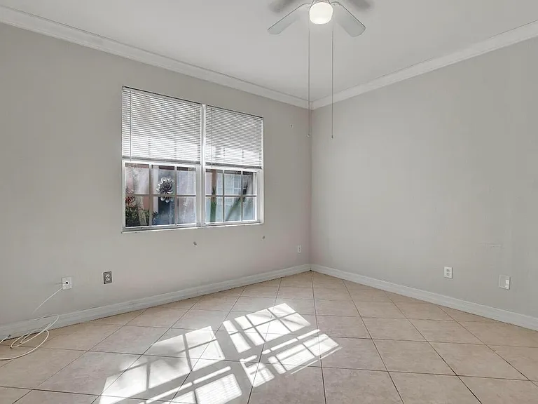 133 Harbors Way — Photo 12