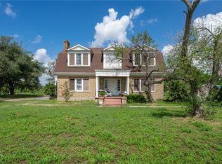 119 E Houston St, Refugio, TX 78377