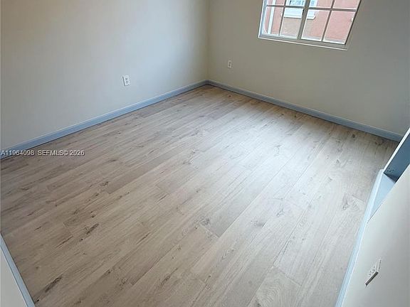 2nd image of 2881 NE 185th St APT 102