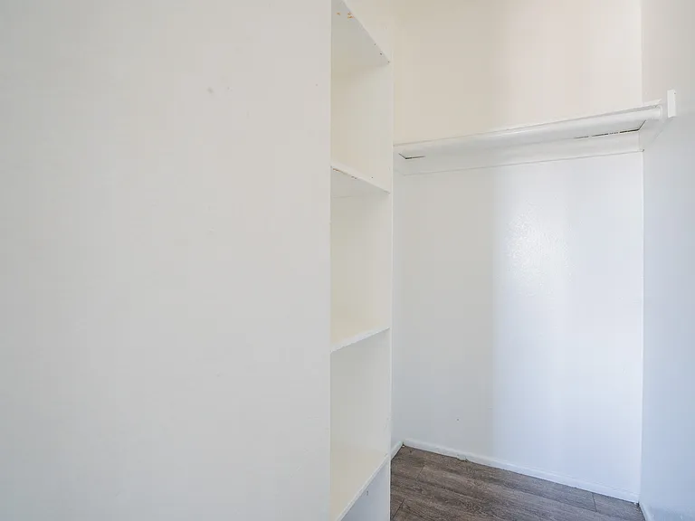 1703 W Mountain View Rd — Photo 12