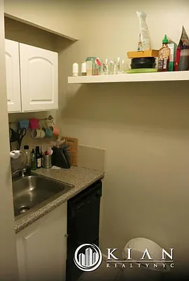 Rented by Kian Realty | media 15