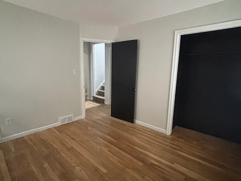 McKinney St — Photo 13