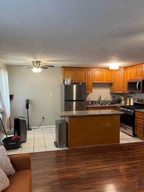 2 bed, 730 sqft, $1,200 — Photo 4