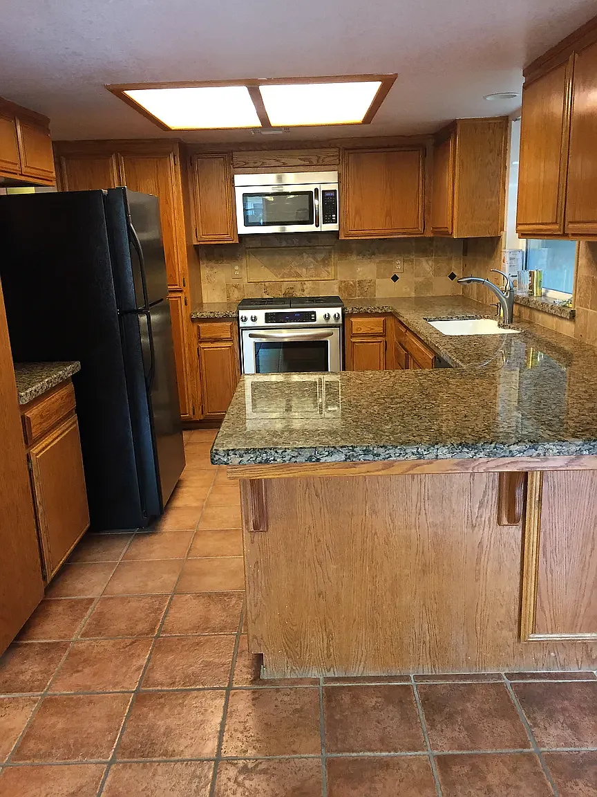 3 bed, 1496 sqft, $2,100 — Photo 2
