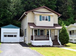 825 Frederick St, Bluefield, WV 24701