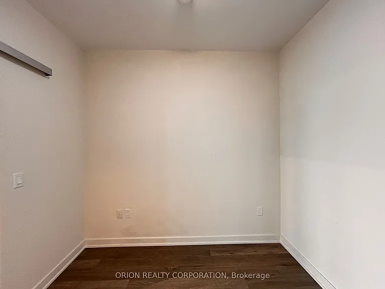 212 King William St #620 — Photo 24