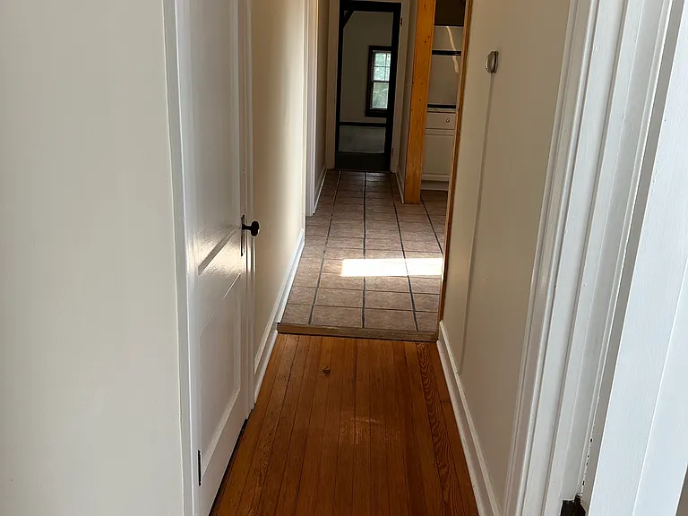 2863 E Derbyshire Rd #3 — Photo 8