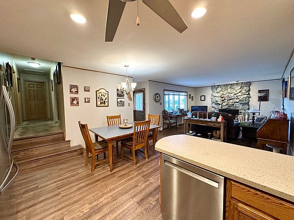 5th image of 17413 Chestnut Dr
