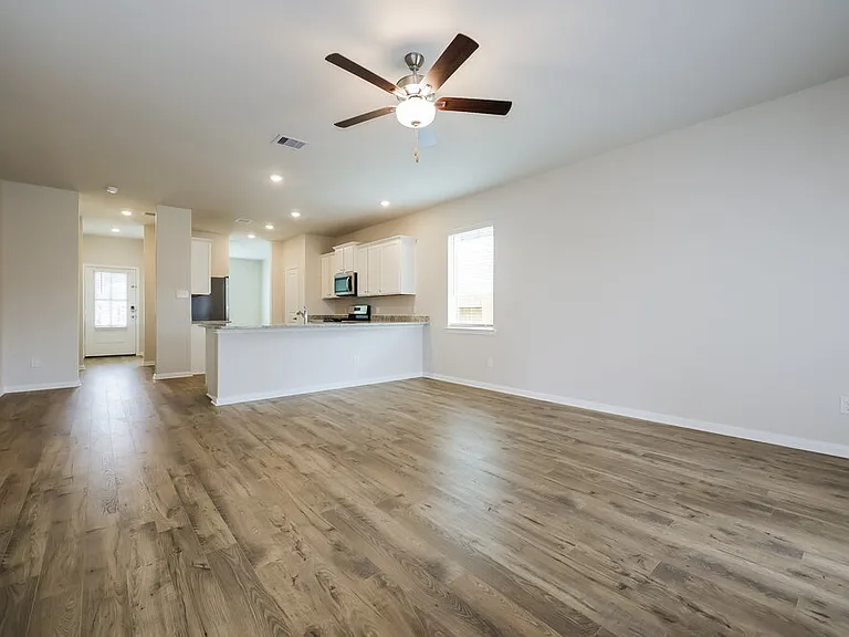 16454 Honeysuckle Hill Dr — Photo 5