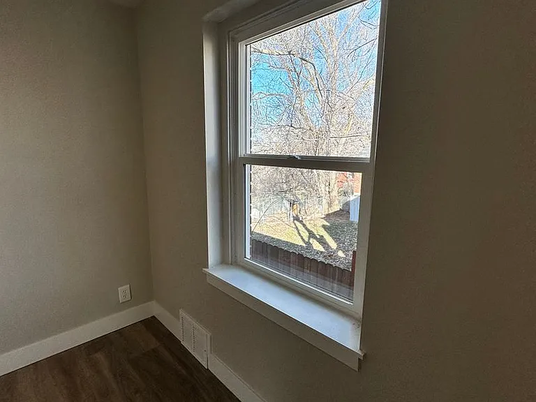 2925 Madison Ave — Photo 30