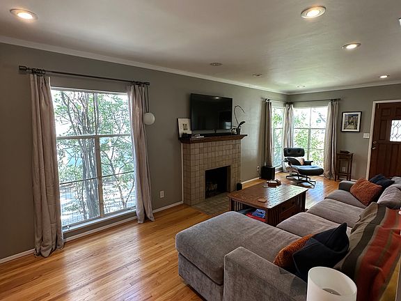 2nd image of 265 S Sierra Bonita Ave #265
