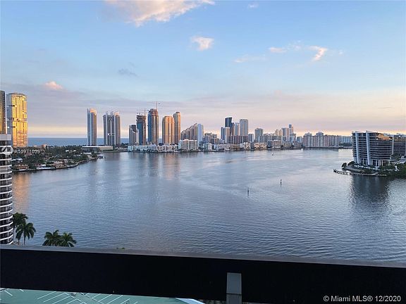 3rd image of 3530 Mystic Pointe Dr APT 2011